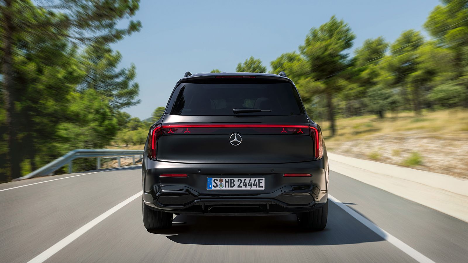 Επίσημη πρεμιέρα για τη νέα Mercedes GLB 